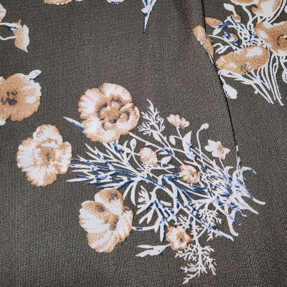 Umgee Tunic Dress Gray Floral Small Bell Sleeves Boho Keyhole Neckline - Picture 6 of 8